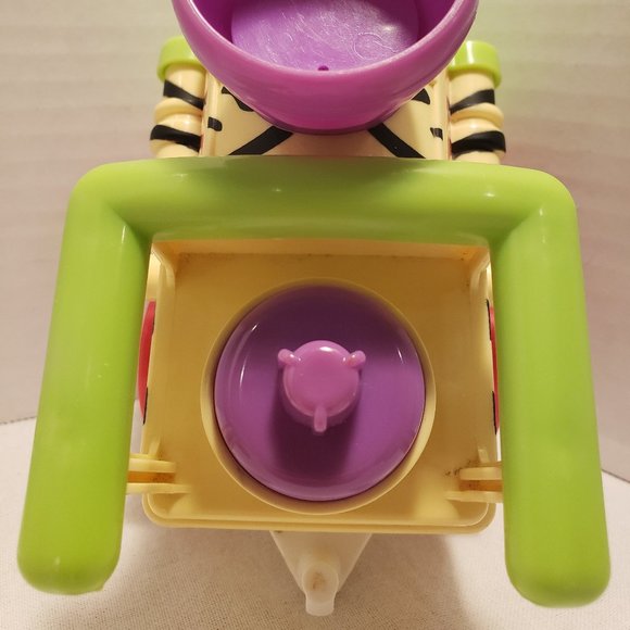 FISHER PRICE LITTLE PEOPLE SAFARI TRAIN ENGINE - PLAYS A MUSICAL TUNE - TESTED - Picture 8 of 16